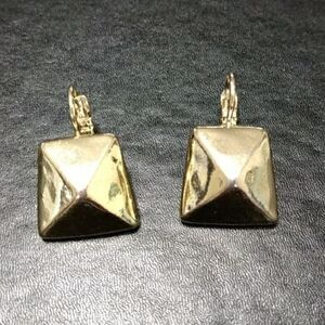 Gold tone square earrings